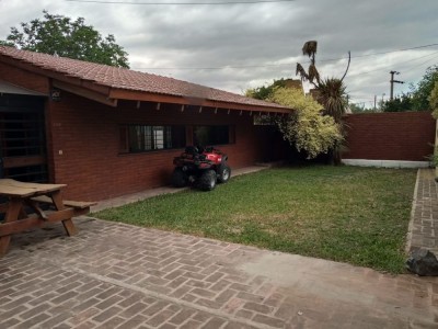 Hermosa casa en alquiler temporario p/6 u 8 personas, a mts del Lago San Roque!